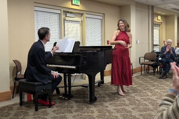 Holly Creek cottager series concert